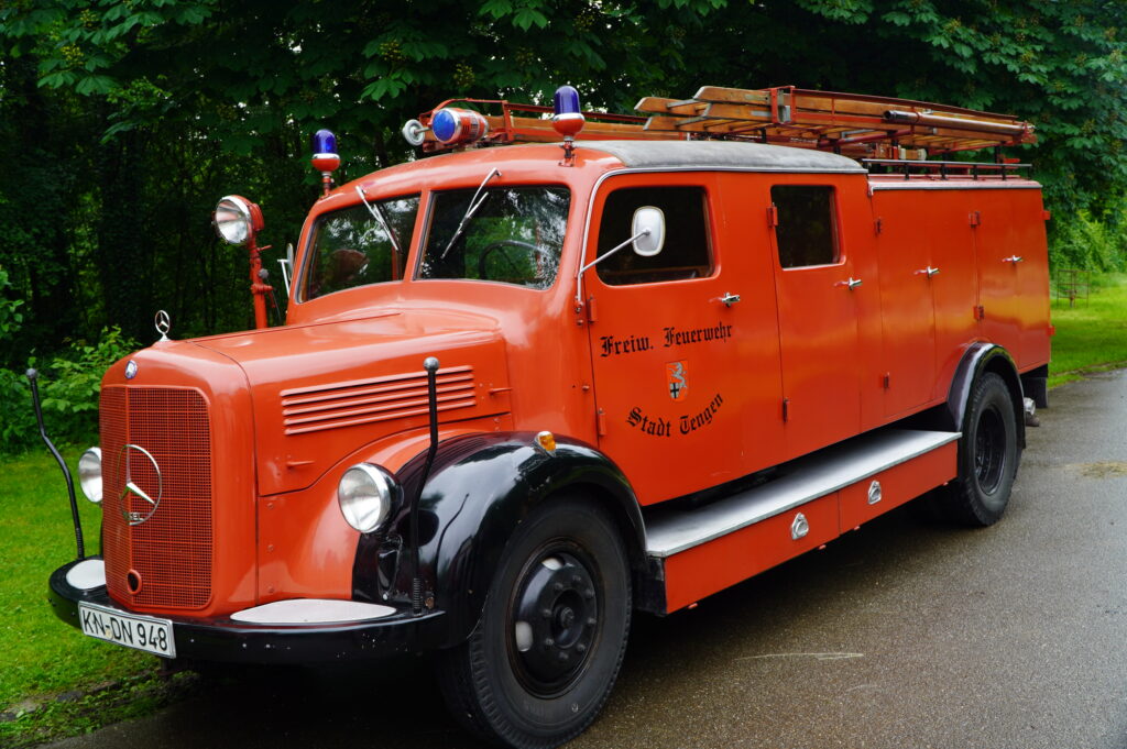 Ein altes Feuerwehrauto - bei Männern mit Demenz kann das sehr schöne Erinnerungen wecken.