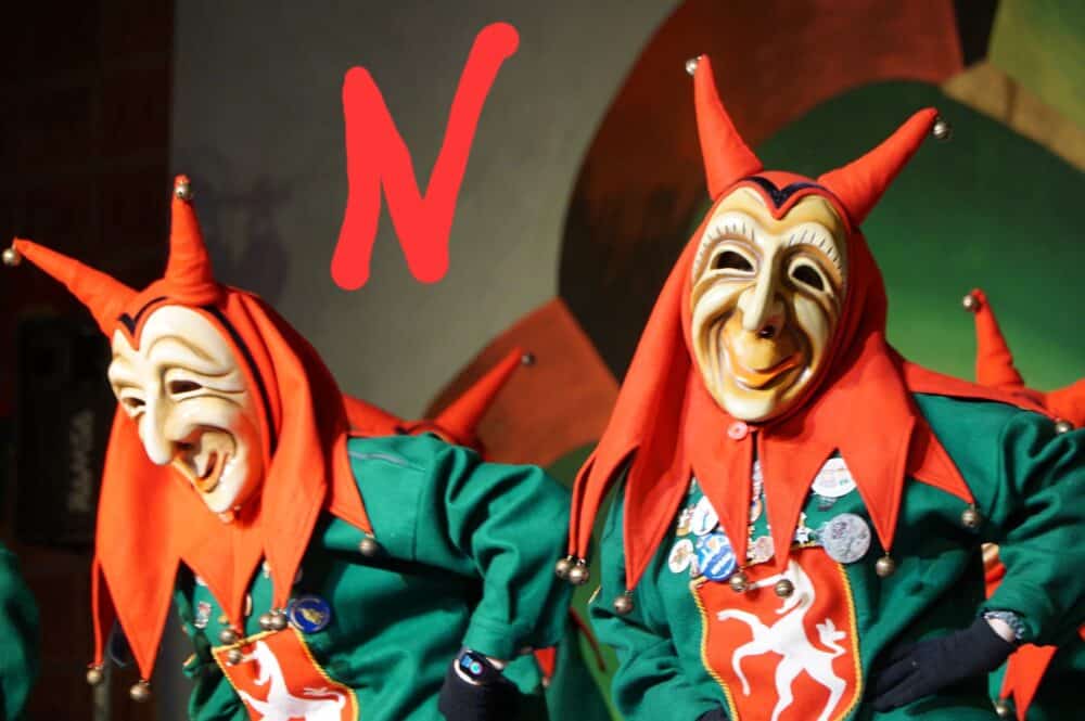 Der Narr ist Thema in diesen Sprüchen über das Alter. Hier die Tengener Narrenmaske.