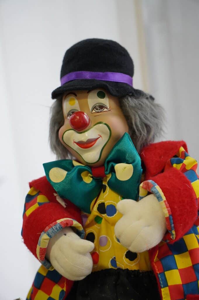Der Clown steht für den Humor, um den es sowohl im Demenz Podcast geht - und auch bei Validation nach Naomi Feil ist Humor wichtig.